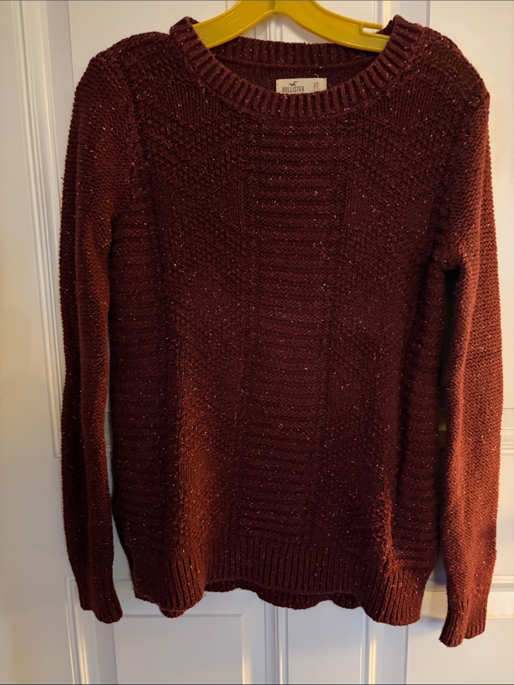 Hollister Women's Maroon Crewneck Knit Sweater